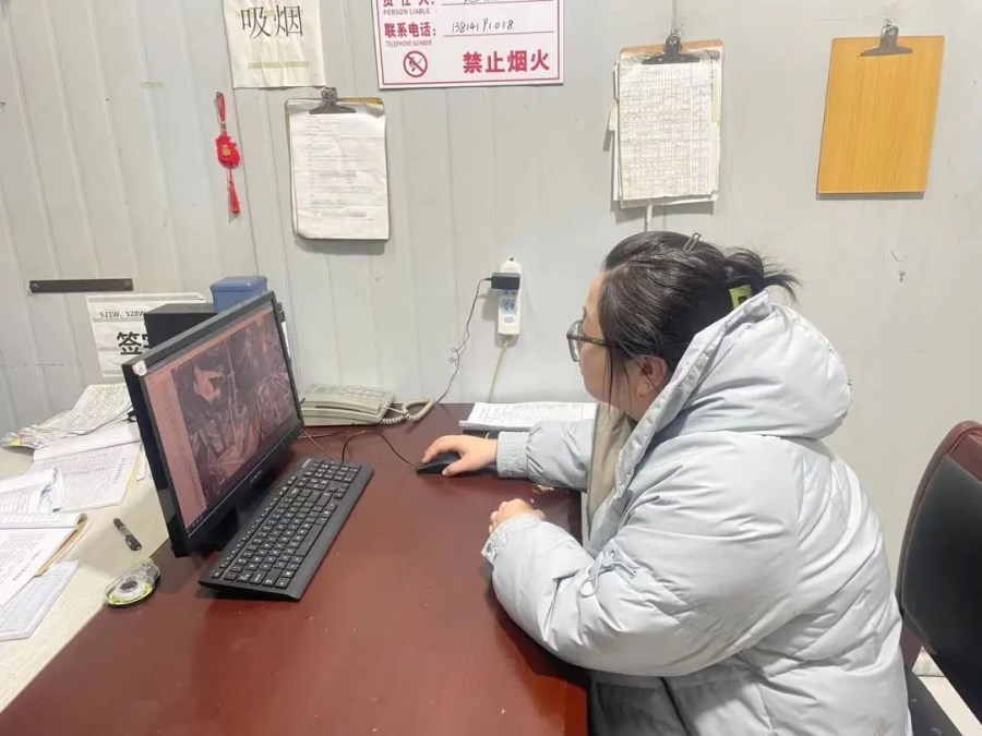 持續(xù)關(guān)注路面情況.jpg 持續(xù)關(guān)注路面情況.jpg