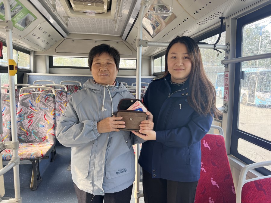 feec4e9f391b91ff35ca2aa0e13cf47e.png feec4e9f391b91ff35ca2aa0e13cf47e.png