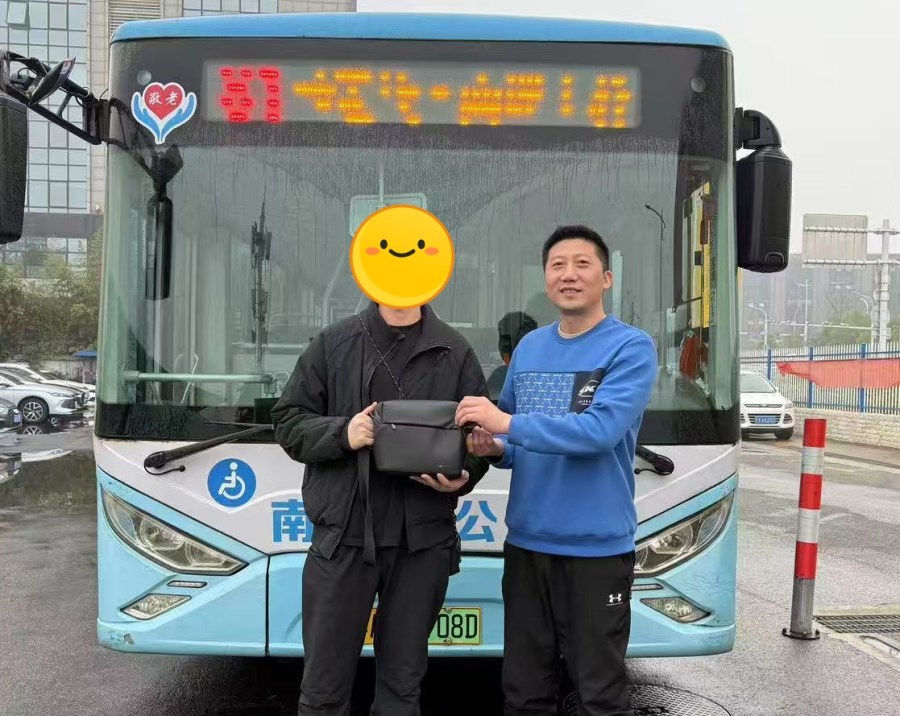 8f27771e64d53c38e82fcb16f42551d.jpg 8f27771e64d53c38e82fcb16f42551d.jpg