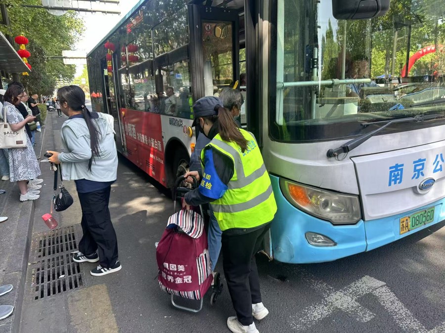 萬倩云.jpg 萬倩云.jpg